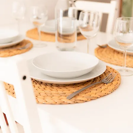 Coqueto Con Terraza Junto A