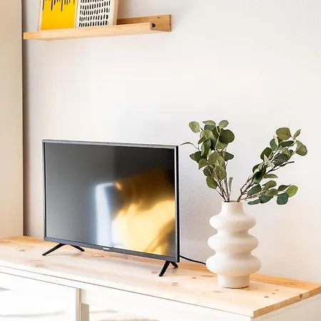 Coqueto Con Terraza Junto A