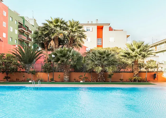 Coqueto Con Terraza Junto A *