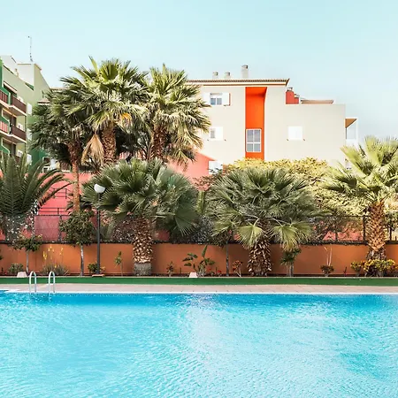 Coqueto Con Terraza Junto A *