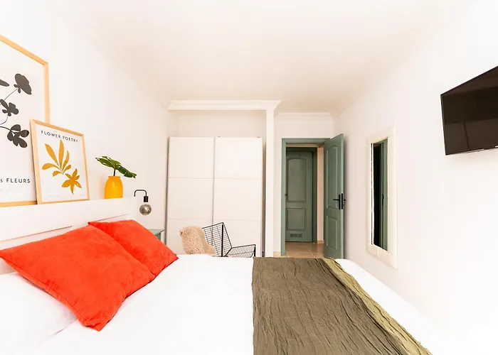 Coqueto Con Terraza Junto A * קנדלריה