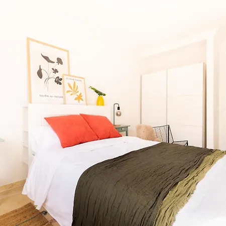 Coqueto Con Terraza Junto A 坎德拉里亚