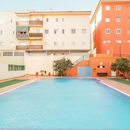 Coqueto Con Terraza Junto A *