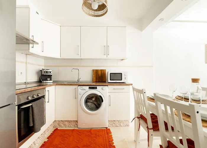 Coqueto Con Terraza Junto A Appartement *